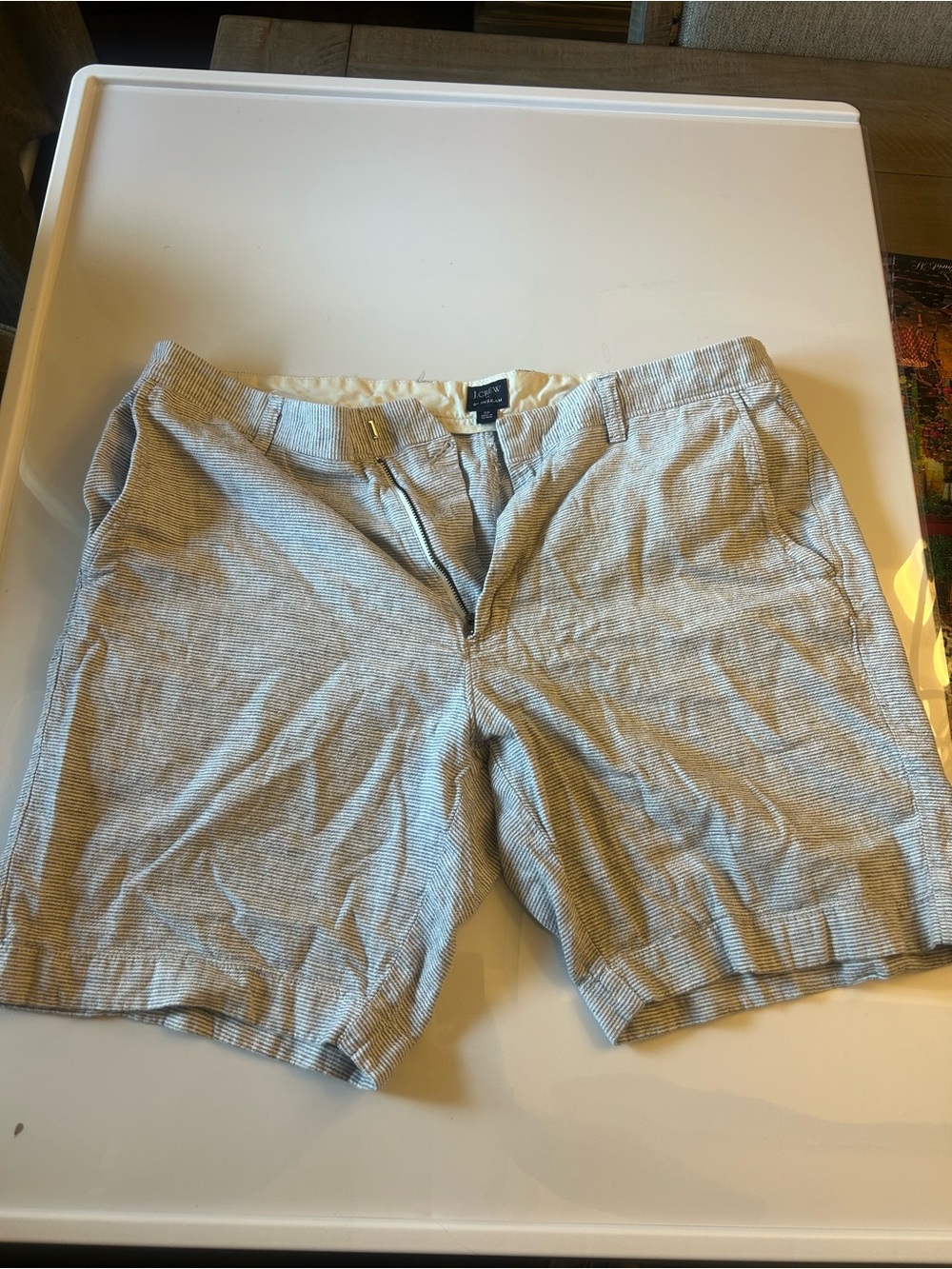 J Crew Men’s Seersucker Shorts in Grey and White Horizontal Stripes